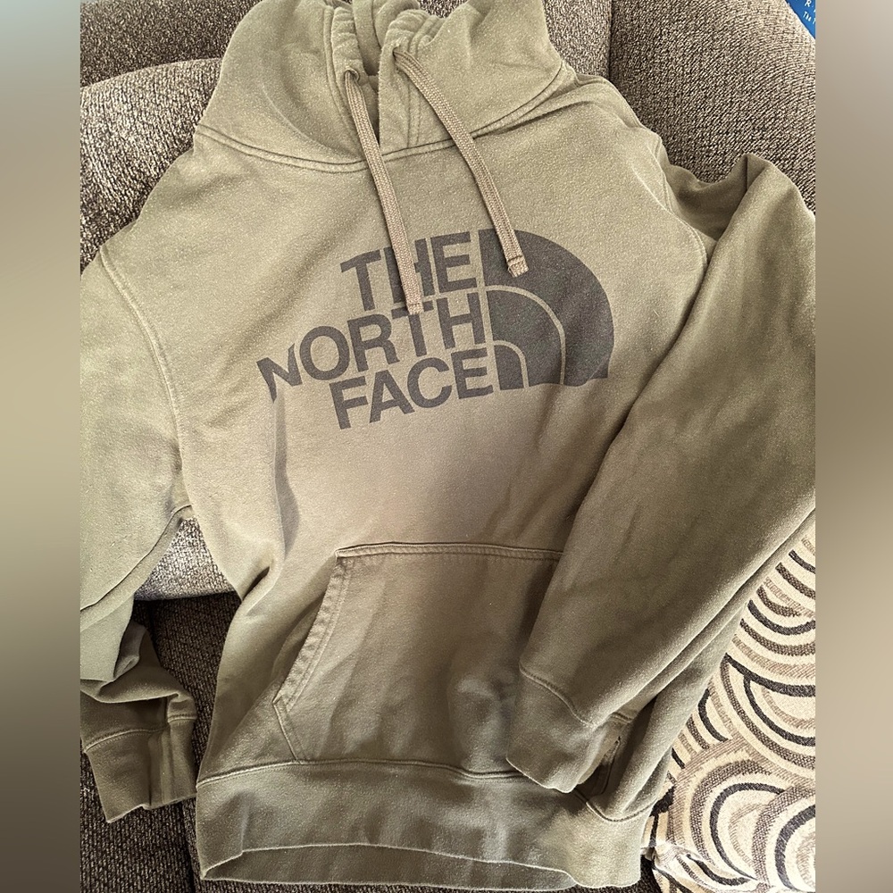 North Face men’s hoodie